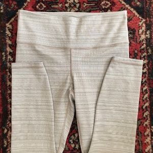 Athleta High Rise Jacquard Chaturanga 7/8 Tight